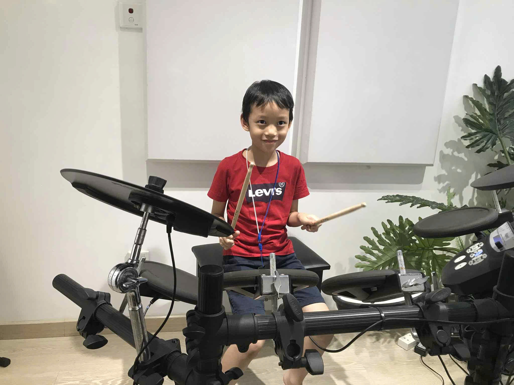 Học đánh trống cho người chưa biết gì về nhạc lý