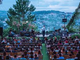 Cung cấp ban nhạc sự kiện acoustic: Chìa khóa tạo nên không gian âm nhạc ấm cúng và tinh tế