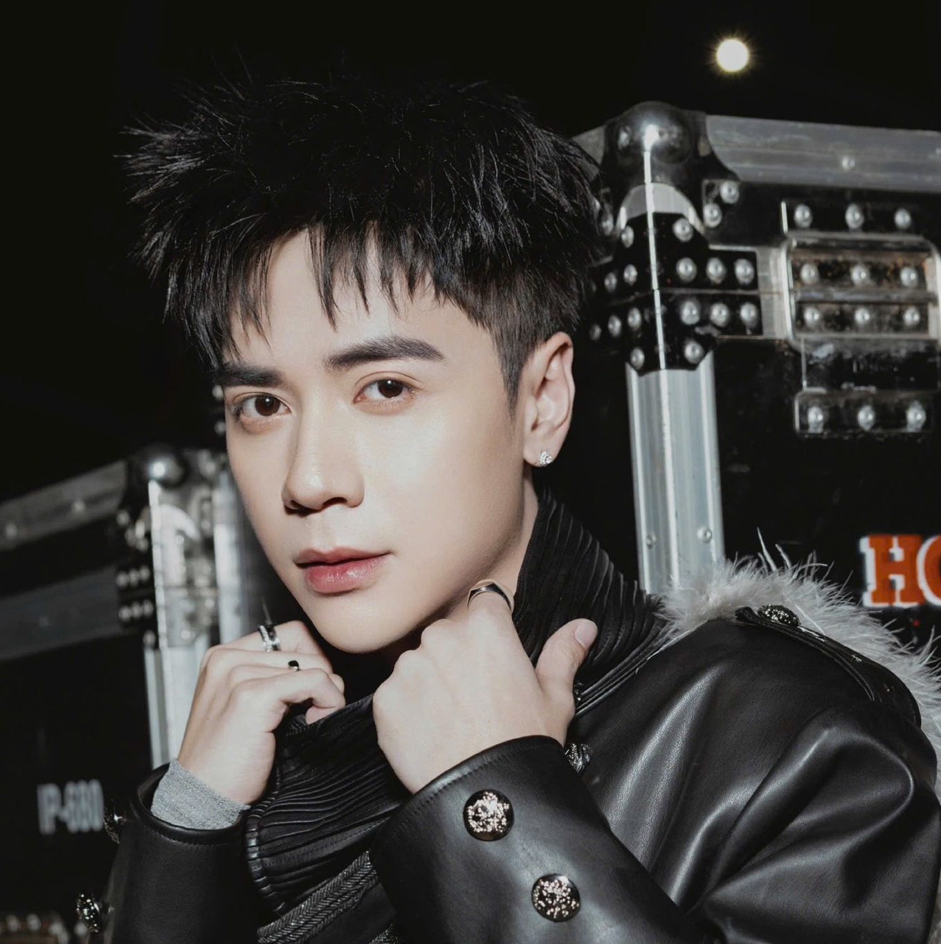 Quang Hung MasterD-26C Entertainment
