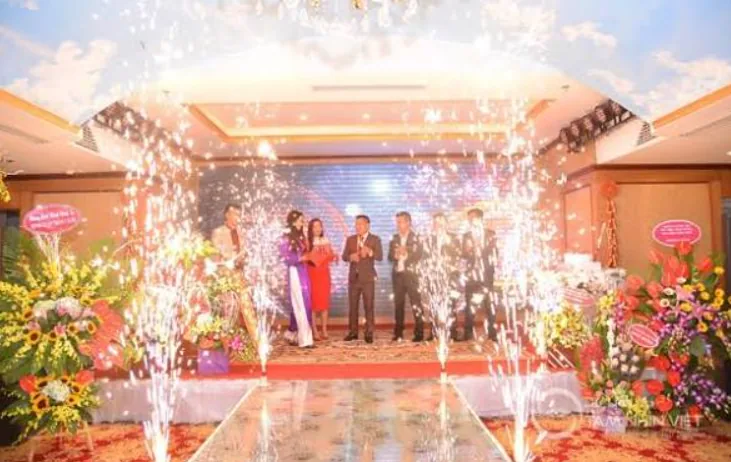 Tổ chức sự kiện