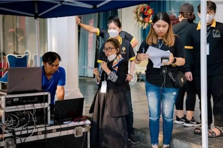 Tổ chức sự kiện