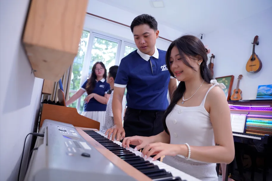 Luyện thi nhạc viện